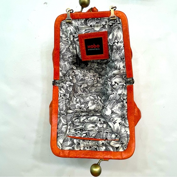 Hobo International Leather Handbag Orange - Picture 3 of 11
